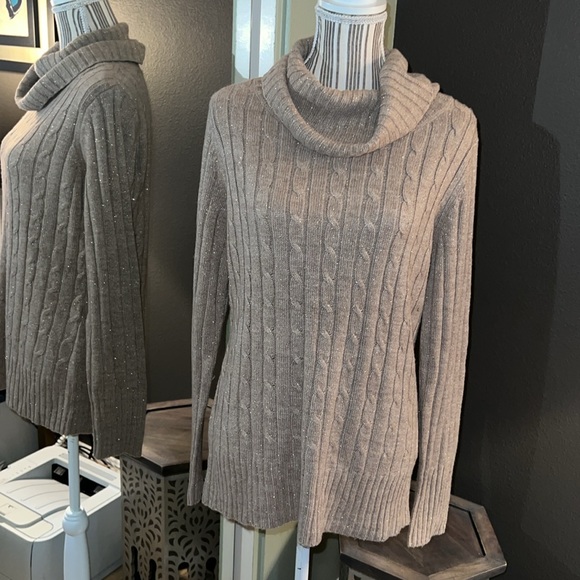 NY & Co, cable knit turtleneck sweater, large - Picture 1 of 9